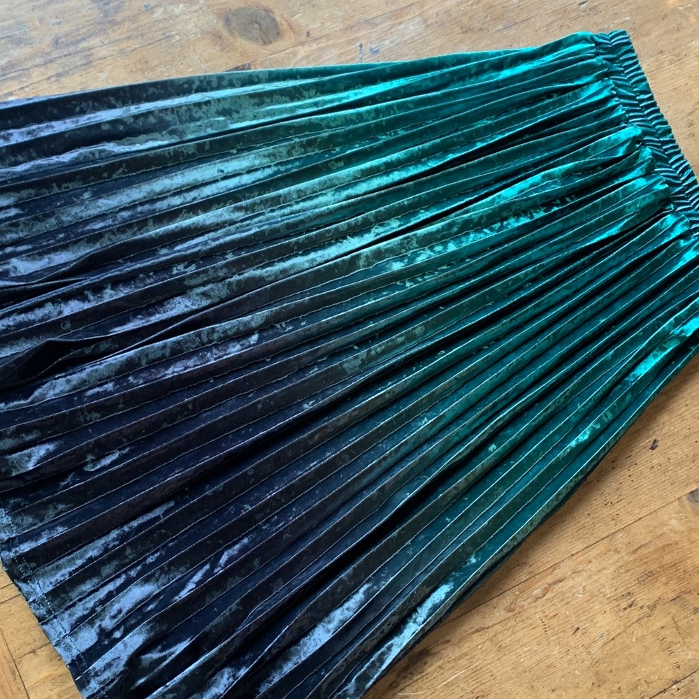 Modcloth Velvet Green Fades Blue Pleated MIDI Skirt - Picture 7 of 16